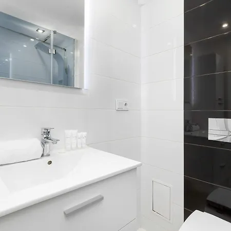 Appartement Nowoczesne W Spokojnej Okolicy W Gdyni By Renters Gdynia